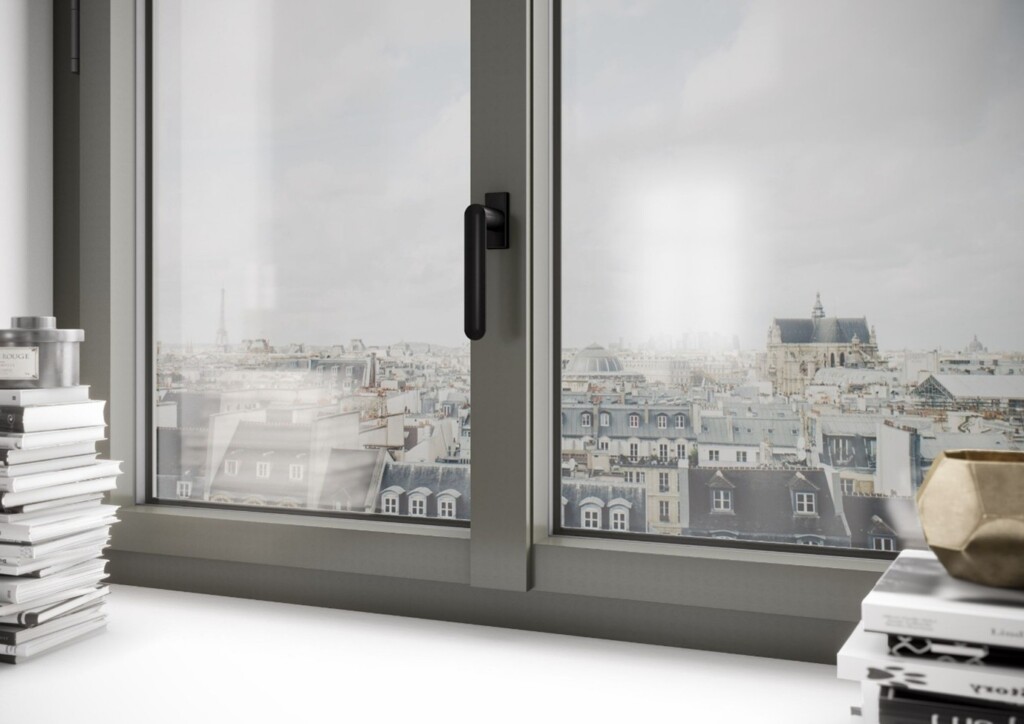 poignée centrée fenêtre aluminium ouvrant discret