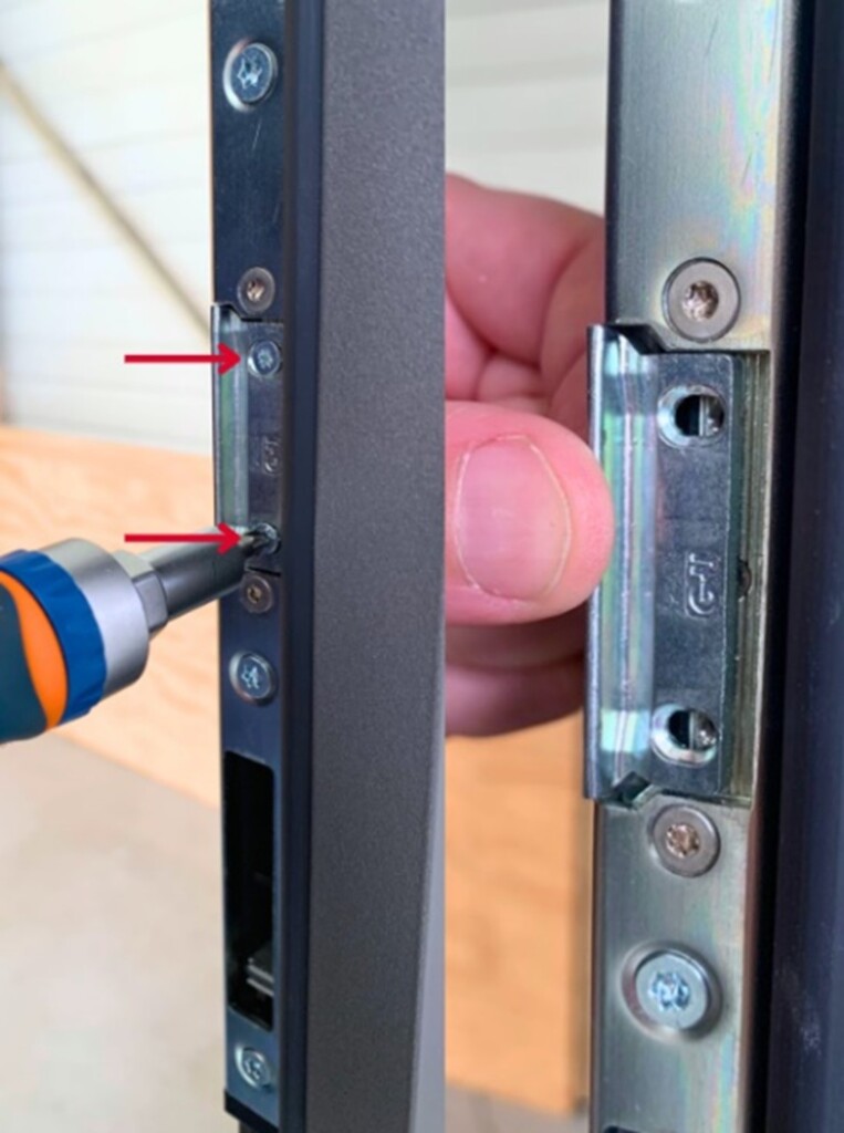 réglage du pêne demi tour serrure porte d'entrée