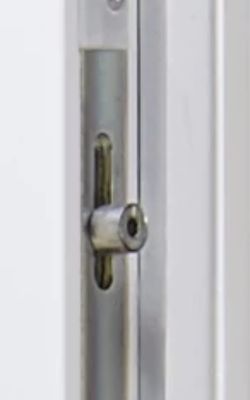 zoom sur un rouleau de serrure de porte d'entrée